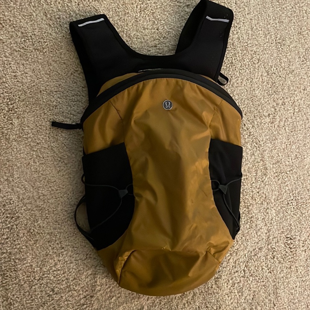 Lululemon run all day backpack